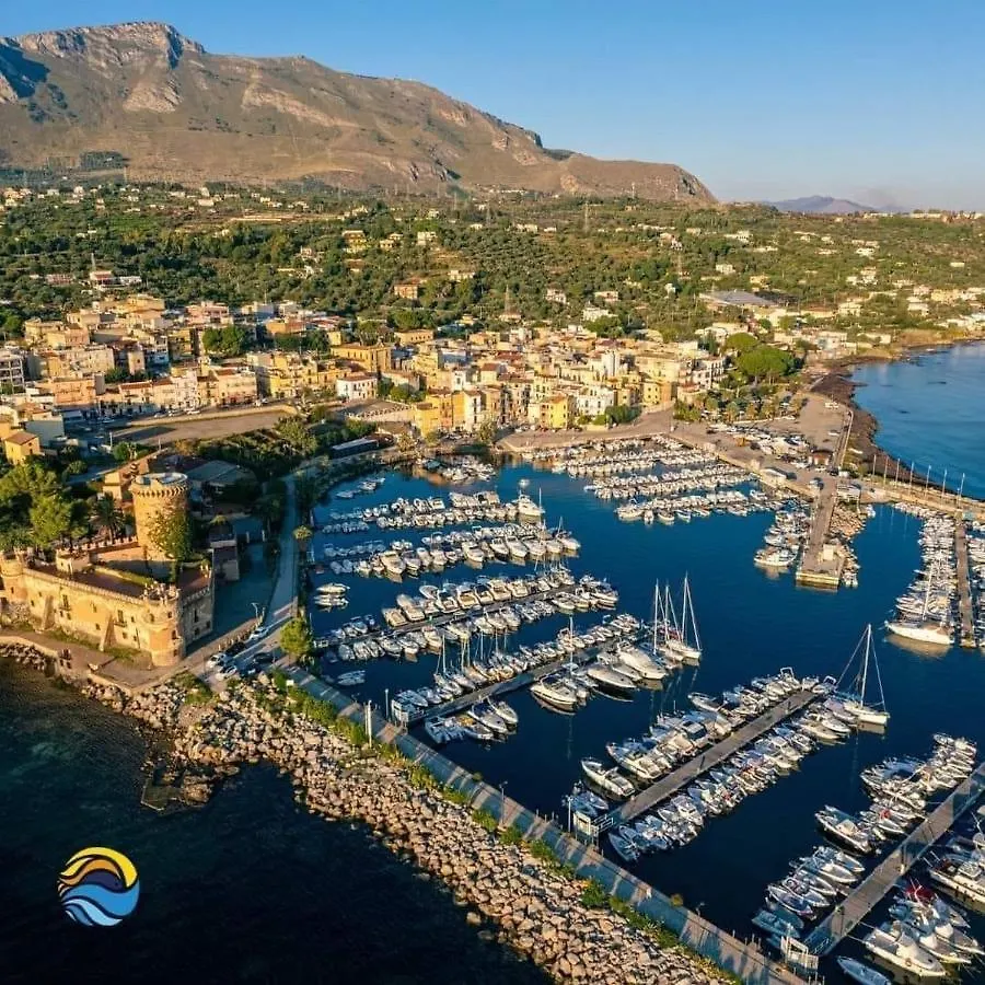 Holiday home La Dea Del Mare Appartament Villa Trabia